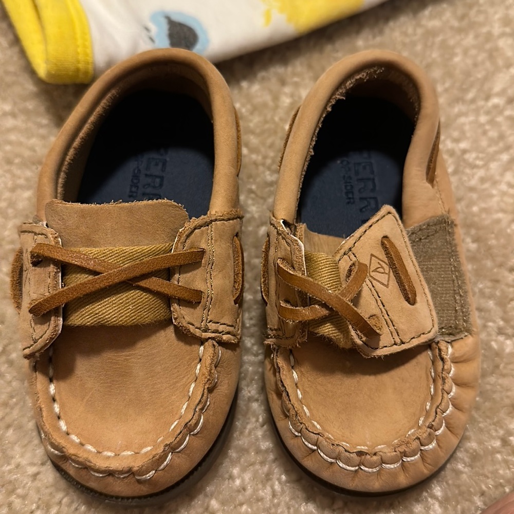 Sperry size 4m shoes
